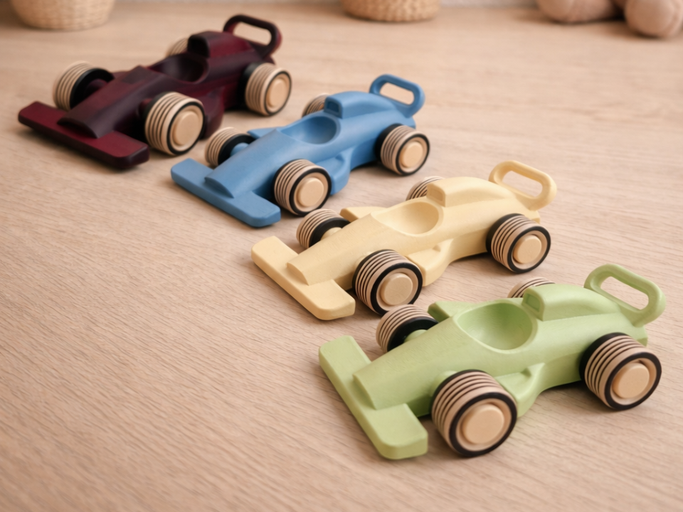 Montessori dirkalni avtomobilčki