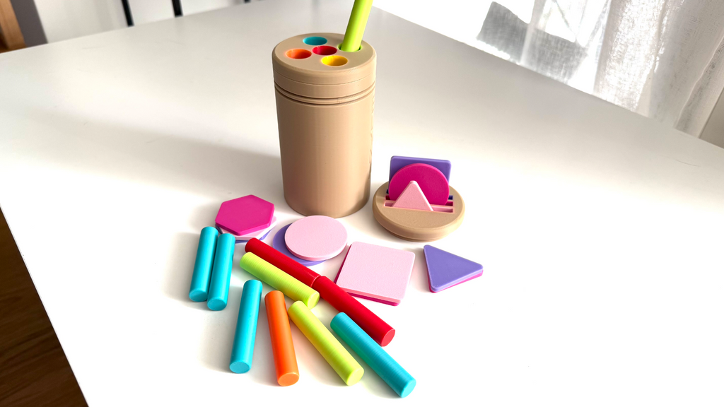 Montessori sortirna škatla z oblikami